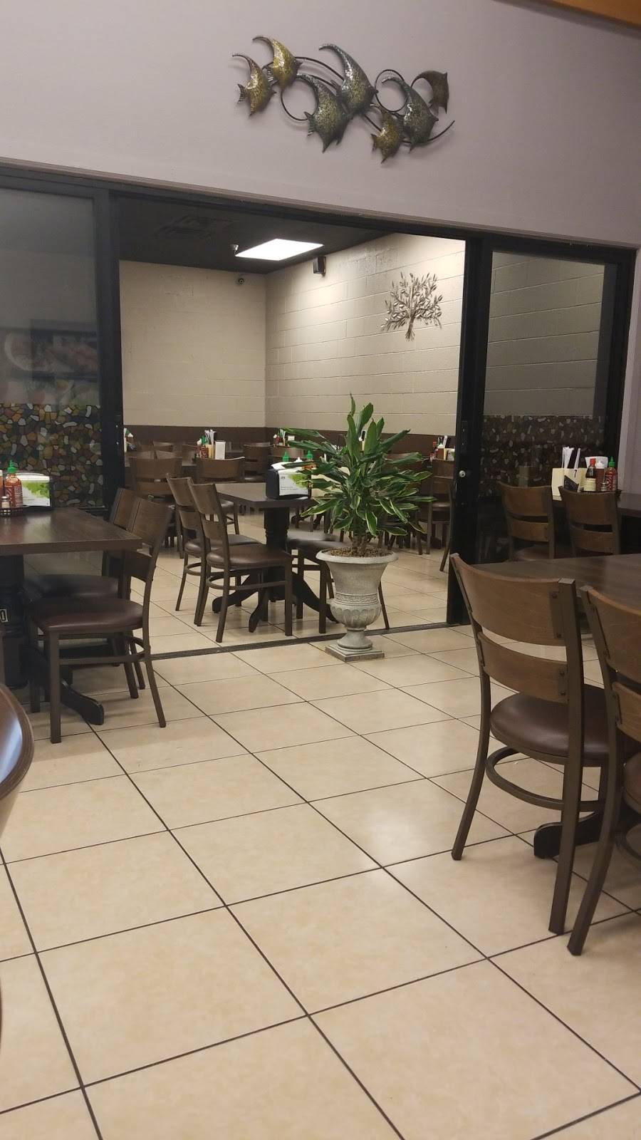 Pho Dam | restaurant | 2025 N Dobson Rd, Chandler, AZ 85224, USA | 4809076114 OR +1 480-907-6114