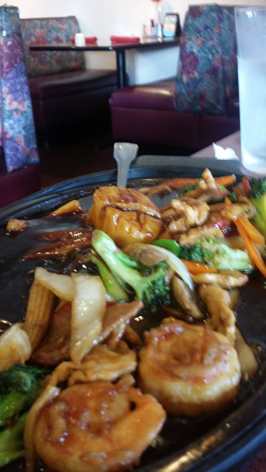 Dragon Court | restaurant | 4250 Alafaya Trail #200, Oviedo, FL 32765, USA | 4073591888 OR +1 407-359-1888