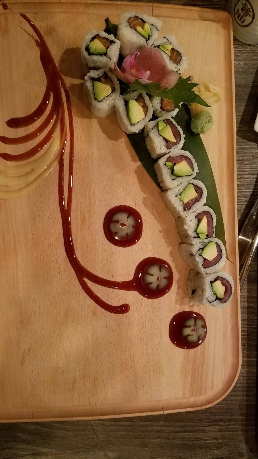 Spicy Tuna | restaurant | 4823 W National Ave, West Milwaukee, WI 53214, USA | 4146714823 OR +1 414-671-4823