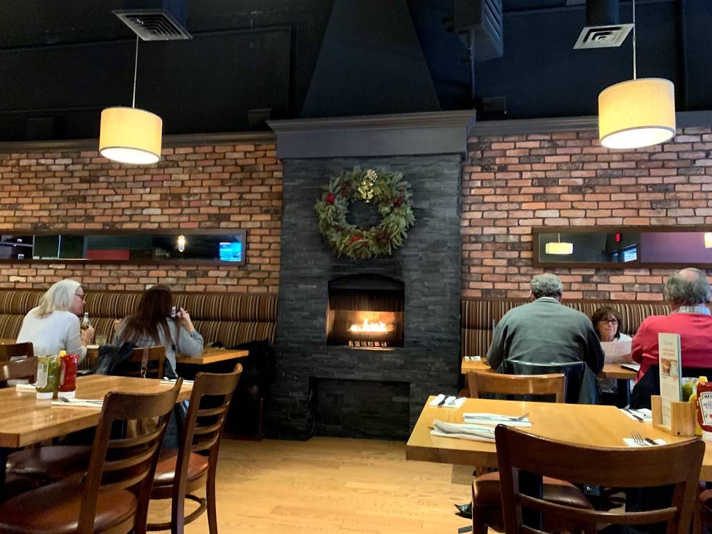 The Burger Cellar | restaurant | 3391 Yonge St, Toronto, ON M4N 2L8, Canada | 6473450084 OR +1 647-345-0084