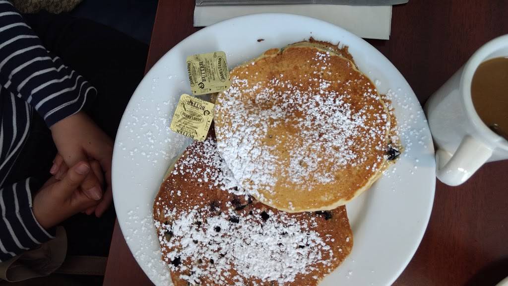 Country Chef Restaurant | restaurant | 139 Main St, Wilmington, MA 01887, USA | 9786589474 OR +1 978-658-9474