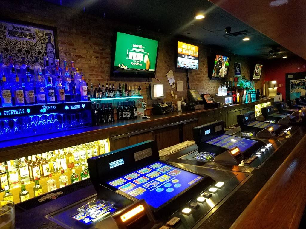 Jokers Bar & Grill | restaurant | 1631 N Decatur Blvd, Las Vegas, NV 89108, USA | 7028348164 OR +1 702-834-8164