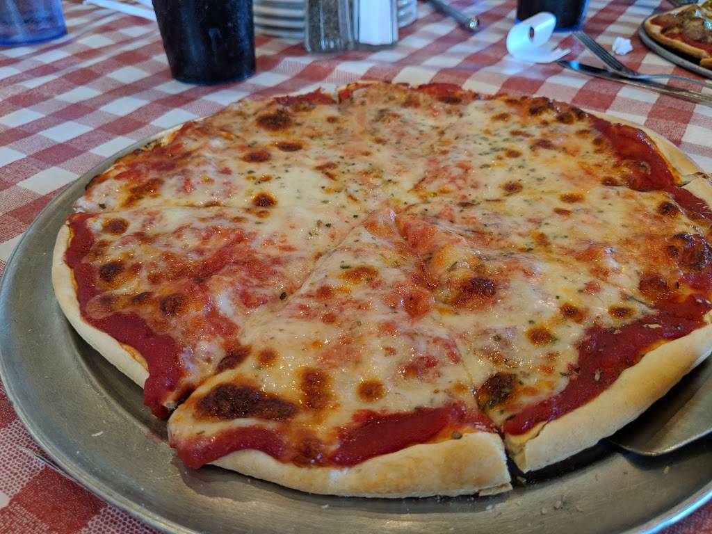 DAgostinos Pizzeria at The Glen | restaurant | 2350 Lehigh Ave, Glenview, IL 60026, USA | 8477290909 OR +1 847-729-0909