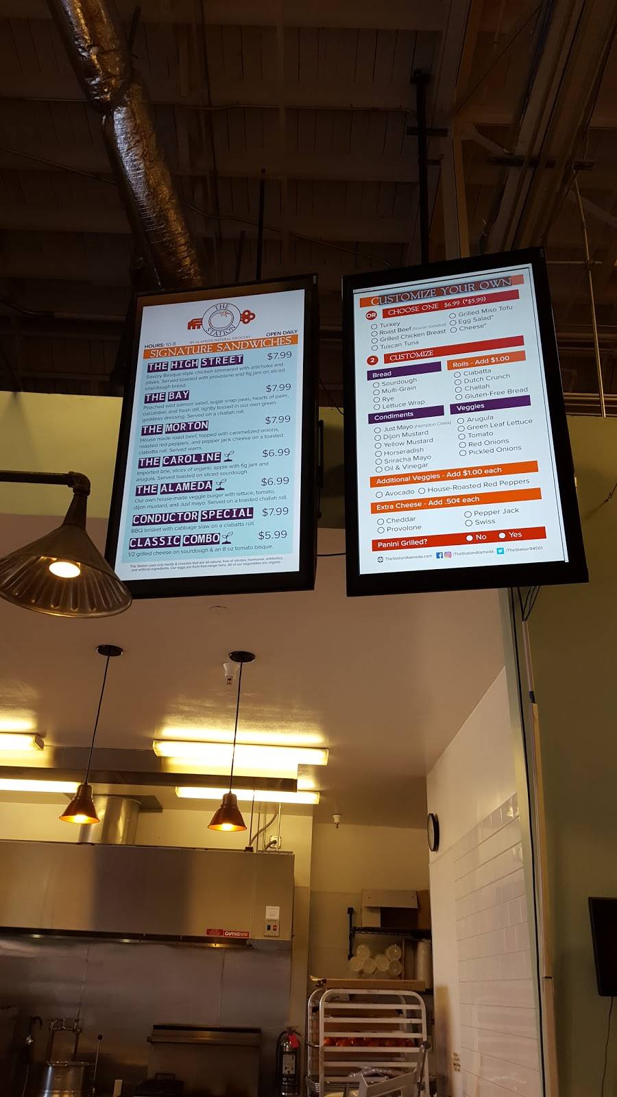 The Station | restaurant | 1650 Park St, Alameda, CA 94501, USA | 5102178773 OR +1 510-217-8773