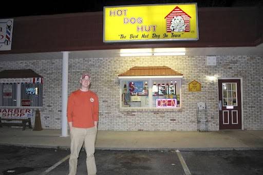 Hot Dog Hut | restaurant | 4028 Fort Henry Dr, Kingsport, TN 37663, USA | 4232398020 OR +1 423-239-8020