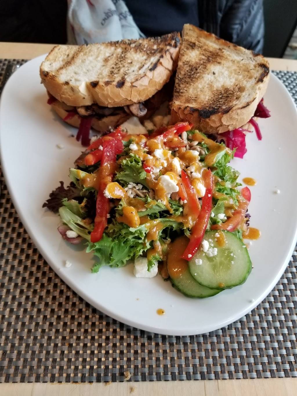 Michelson and Morley Restaurant | restaurant | 11038 Bellflower Rd, Cleveland, OH 44106, USA | 2163680801 OR +1 216-368-0801