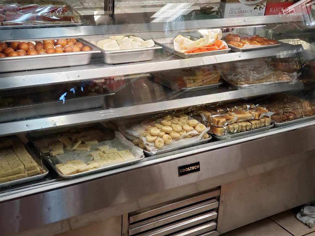 Apna Bazar | restaurant | 5627 E Kings Canyon Rd, Fresno, CA 93727, USA | 5594541230 OR +1 559-454-1230