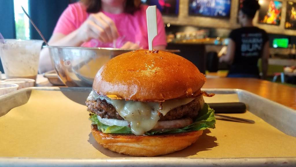 Hopdoddy Burger Bar | restaurant | 4584 Poplar Ave, Memphis, TN 38117, USA | 9016830700 OR +1 901-683-0700