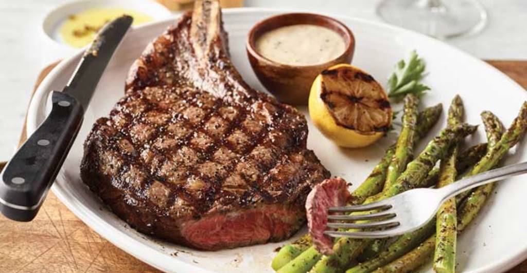 Carrabbas Italian Grill | restaurant | 8771 W Charleston Blvd, Las Vegas, NV 89117, USA | 7023042345 OR +1 702-304-2345