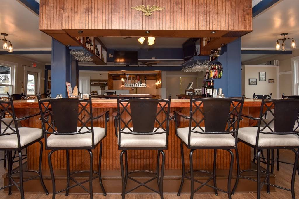 Harborside Tavern | restaurant | 12 Bridge St, Boothbay Harbor, ME 04538, USA | 2076334074 OR +1 207-633-4074