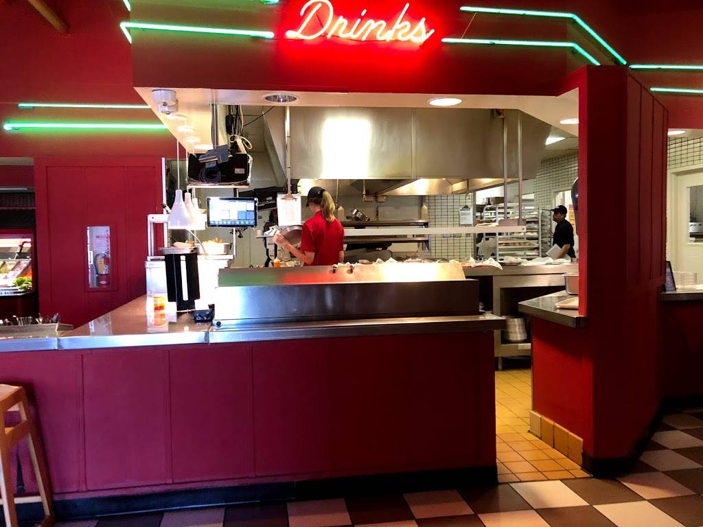 Fuddruckers | restaurant | 10752 Sunset Hills Plaza, St. Louis, MO 63127, USA | 3149663833 OR +1 314-966-3833