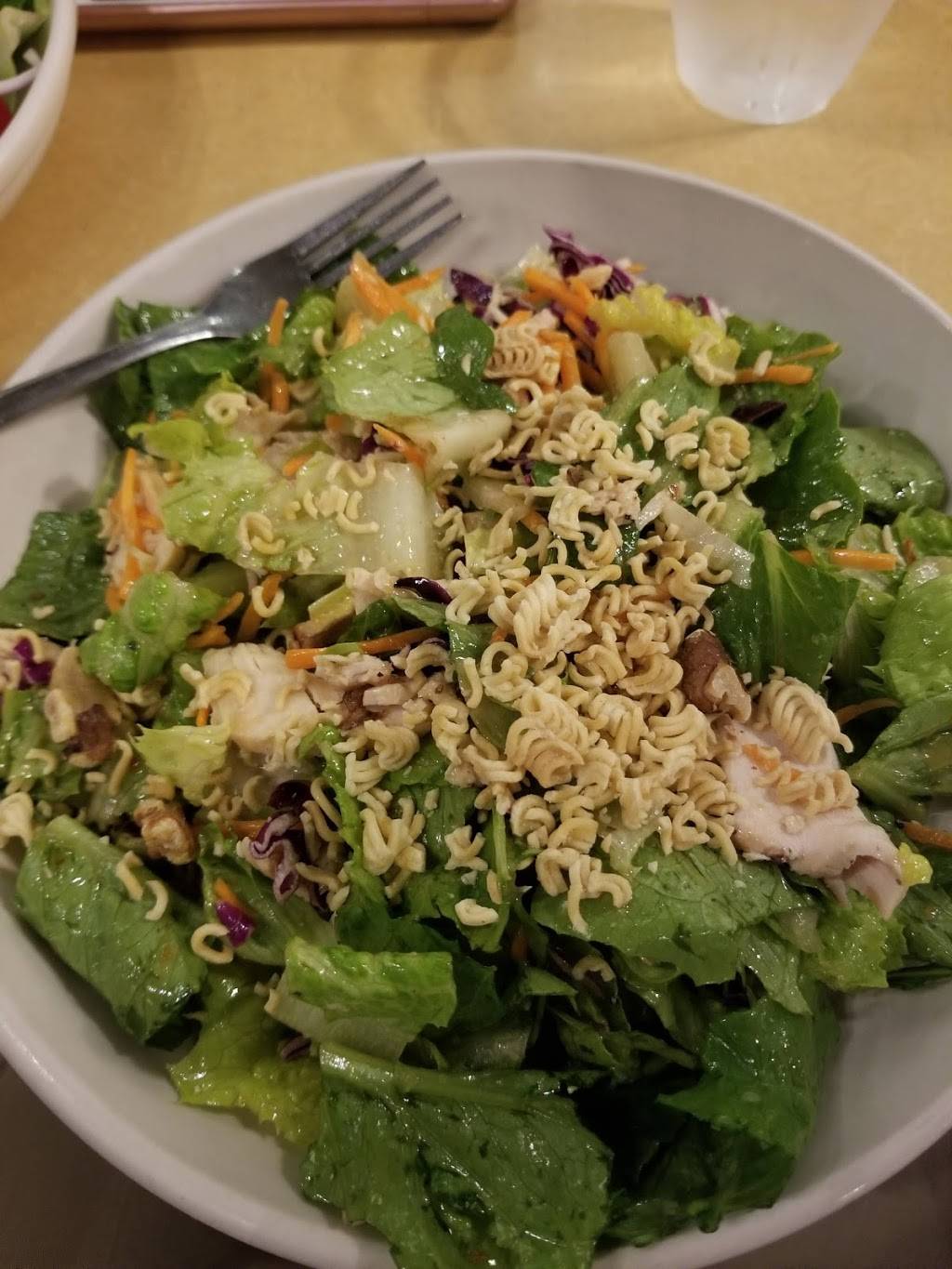 The Loop Pizza Grill | restaurant | Bryan University Center, 125 Science Dr, Durham, NC 27710, USA | 9196608888 OR +1 919-660-8888