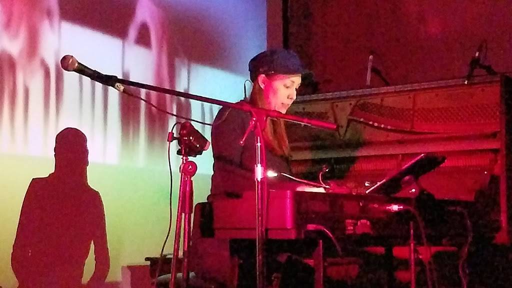 Crown Fried Chicken | restaurant | 45 Hamilton St, Southbridge, MA 01550, USA | 5087646363 OR +1 508-764-6363