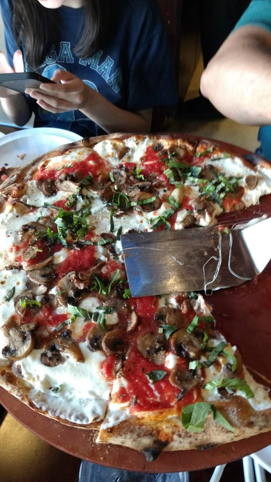 Sicilian Oven | restaurant | Boca Village Square, 21170 St Andrews Blvd #9, Boca Raton, FL 33433, USA | 5617509772 OR +1 561-750-9772