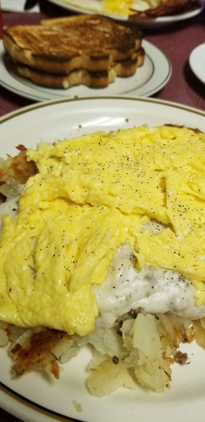 Megans Family Restaurant | restaurant | 266 W Main St, Ravenna, OH 44266, USA | 3302359143 OR +1 330-235-9143