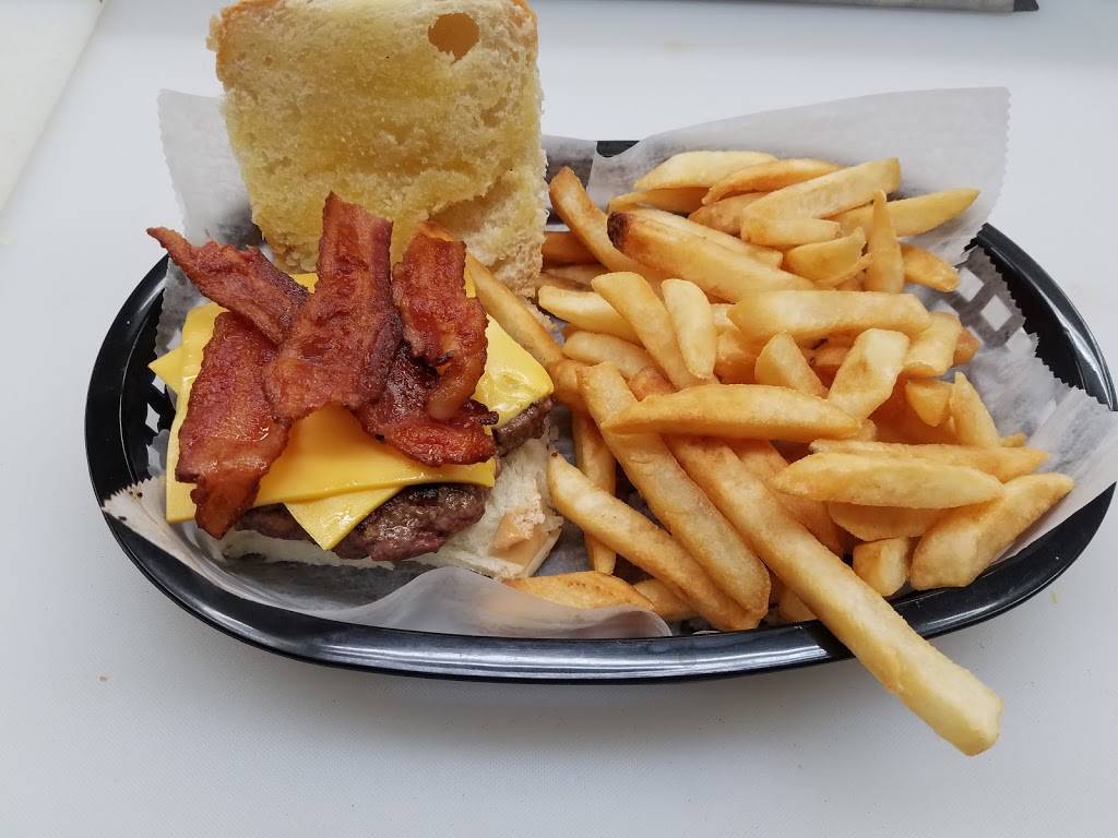 E-Nuff Said Pizzeria Bar & Grill | restaurant | 114 N Main St, Black Creek, WI 54106, USA | 9205190045 OR +1 920-519-0045