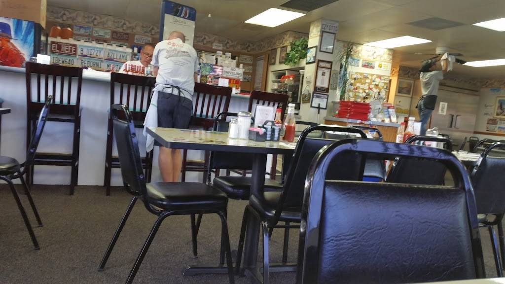 Crazy Ottos Diner | restaurant | 3502 W Greenway Rd # 20, Phoenix, AZ 85053, USA | 6022982993 OR +1 602-298-2993
