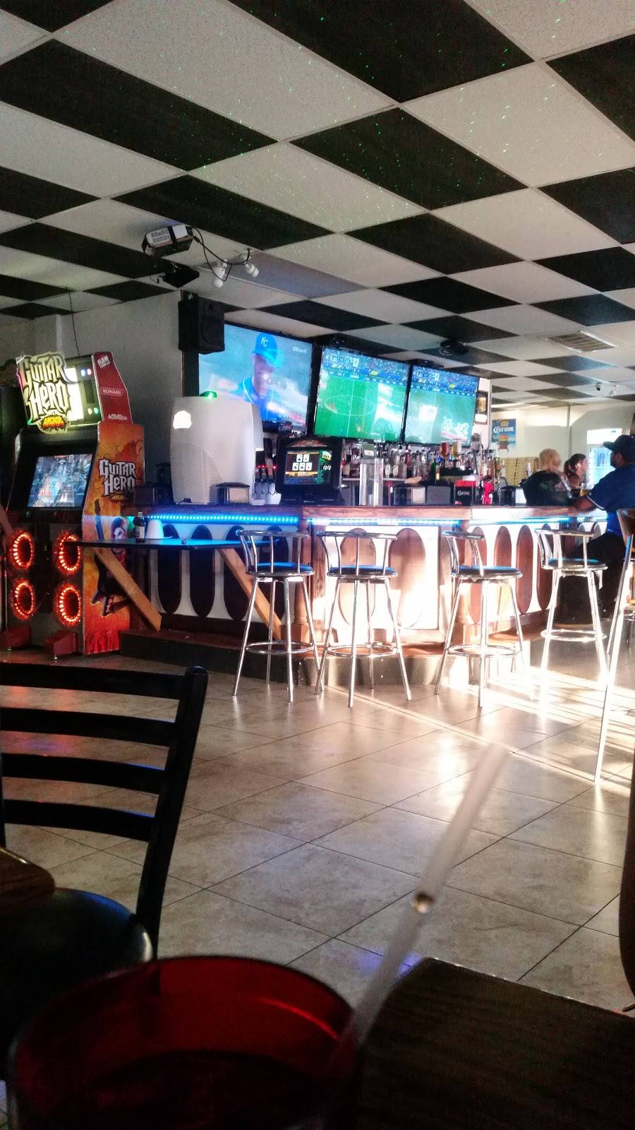 Papa Joes Sports Bar | restaurant | 12220 Pigeon Pass Rd # Vxy, Moreno Valley, CA 92553, USA | 9512211399 OR +1 951-221-1399