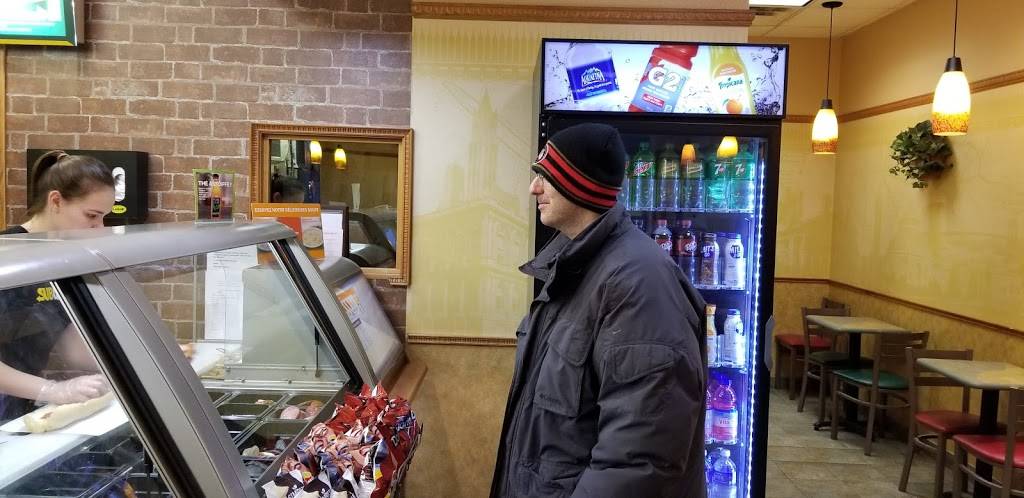 Subway | restaurant | 455 Boulevard Gréber, Gatineau, QC J8T 5T7, Canada | 8195689700 OR +1 819-568-9700