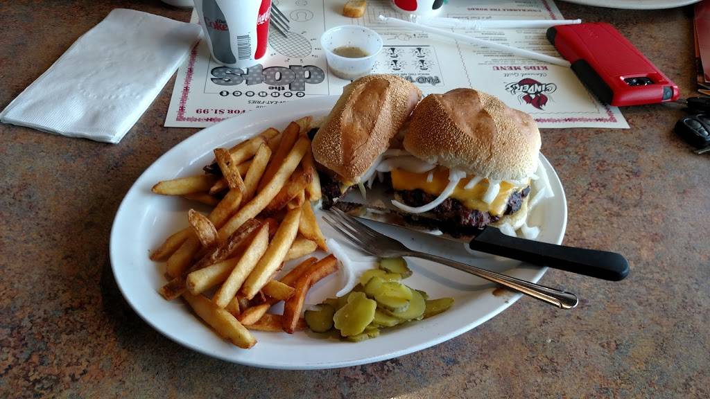 Cinders Charcoal Grill | restaurant | 221 S Kensington Dr, Appleton, WI 54915, USA | 9207395969 OR +1 920-739-5969