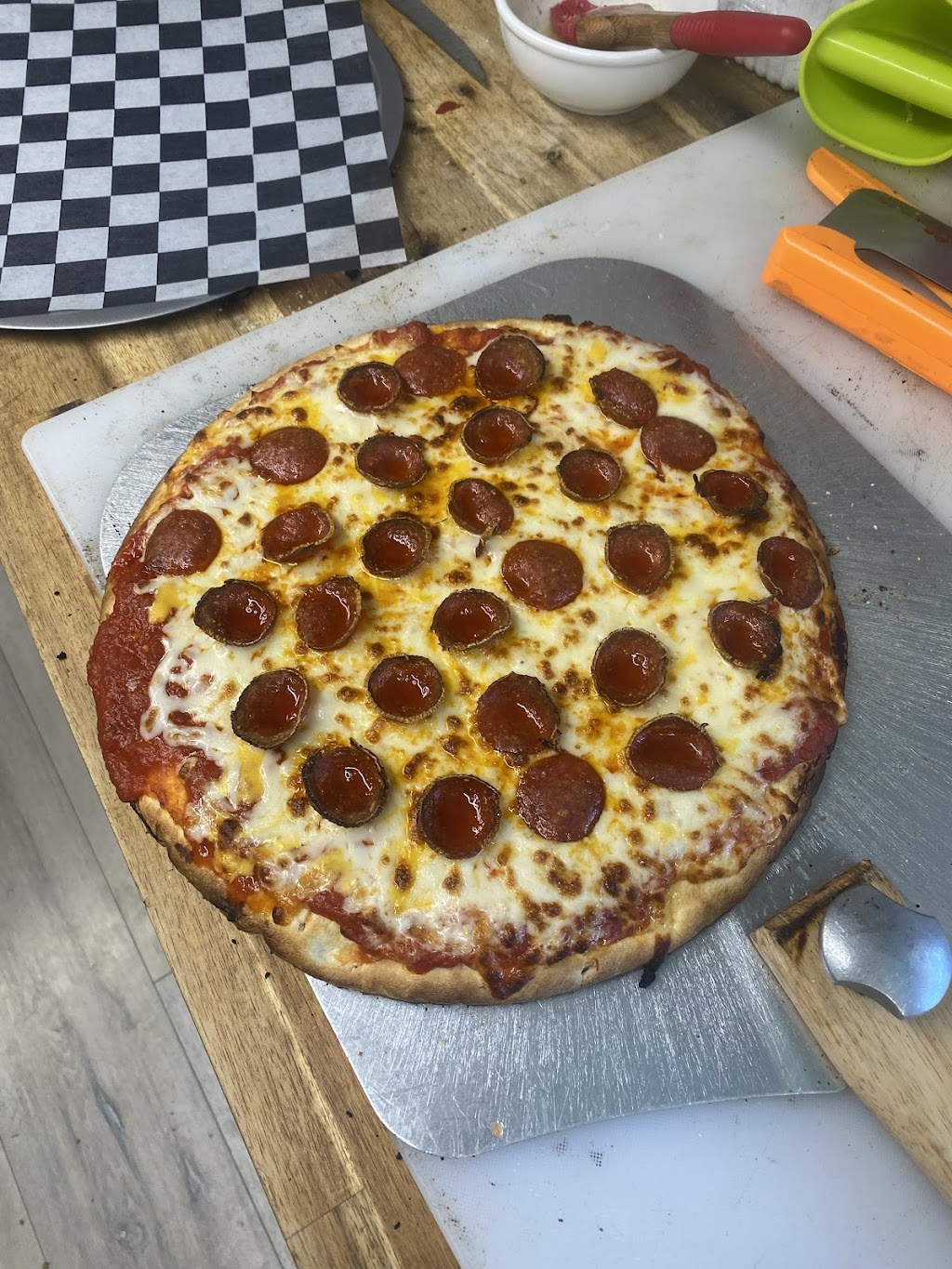 Canyon Pizza Co | restaurant | 13959 SW Commercial Loop Rd, Terrebonne, OR 97760, USA | 5414201170 OR +1 541-420-1170