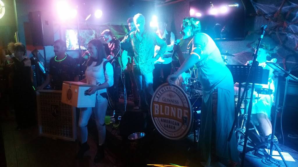 Llywelyns Pub | restaurant | 301 SE Douglas St, Lees Summit, MO 64063, USA | 8162725083 OR +1 816-272-5083