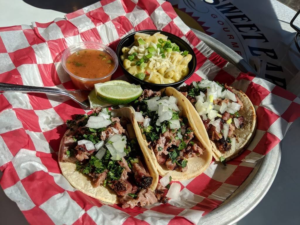 Sweet Baby Rays Barbecue | restaurant | 249 E Irving Park Rd, Wood Dale, IL 60191, USA | 6302966000 OR +1 630-296-6000