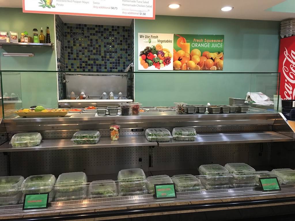 Salad House | restaurant | 3176 N Broadway, Chicago, IL 60657, USA | 7738806452 OR +1 773-880-6452