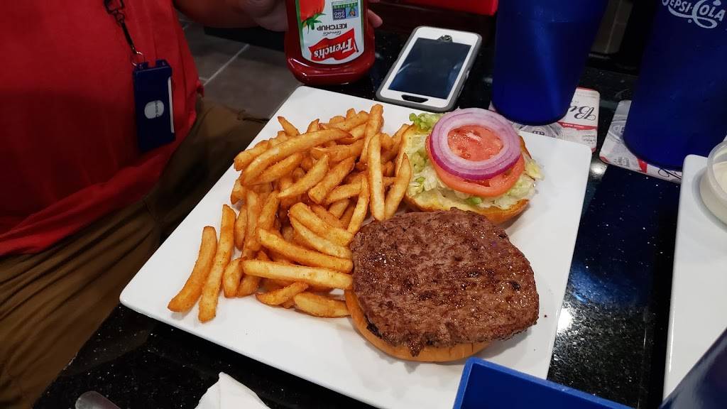 Whiskey Wings St.Pete | restaurant | 10400 Roosevelt Blvd N, St. Petersburg, FL 33716, USA | 7279143863 OR +1 727-914-3863