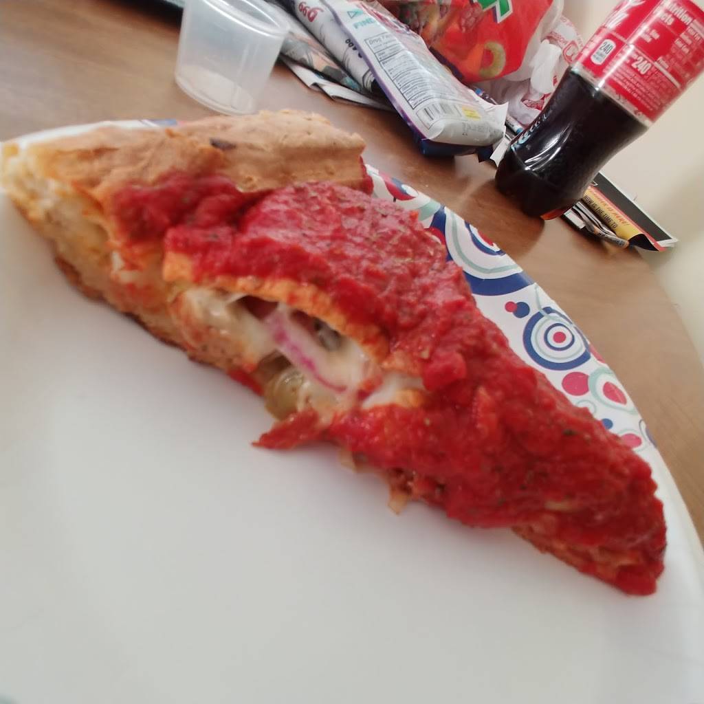 Little Italys Pizza | restaurant | 502 N Walnut St, Mt Carmel, IL 62863, USA | 6182624121 OR +1 618-262-4121