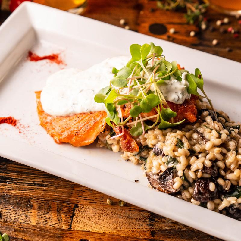 Hall & Hound Brewing Co | restaurant | 1920 Freedom Pkwy, Cumming, GA 30041, USA | 4702398423 OR +1 470-239-8423