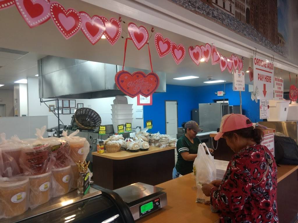 La Reyna Tortilleria | restaurant | 8103 Airline Dr Ste. F, Houston, TX 77037, USA | 8322434104 OR +1 832-243-4104