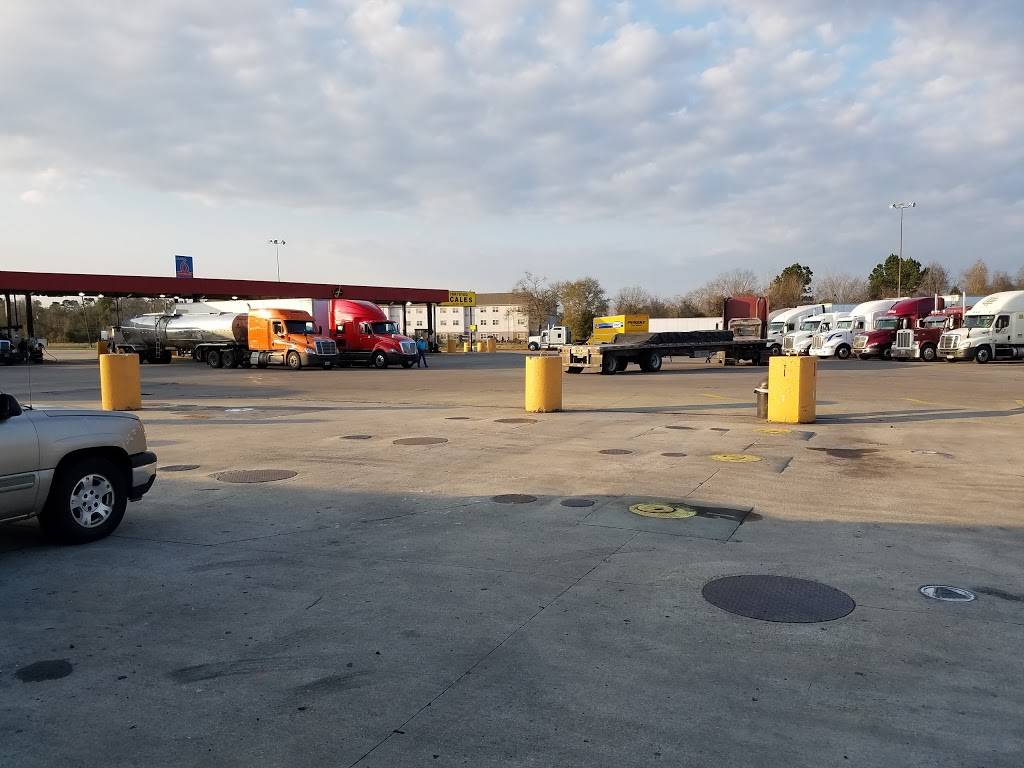 Flying J Travel Center | restaurant | 7112 I-10 West, Orange, TX 77630, USA | 4098839465 OR +1 409-883-9465