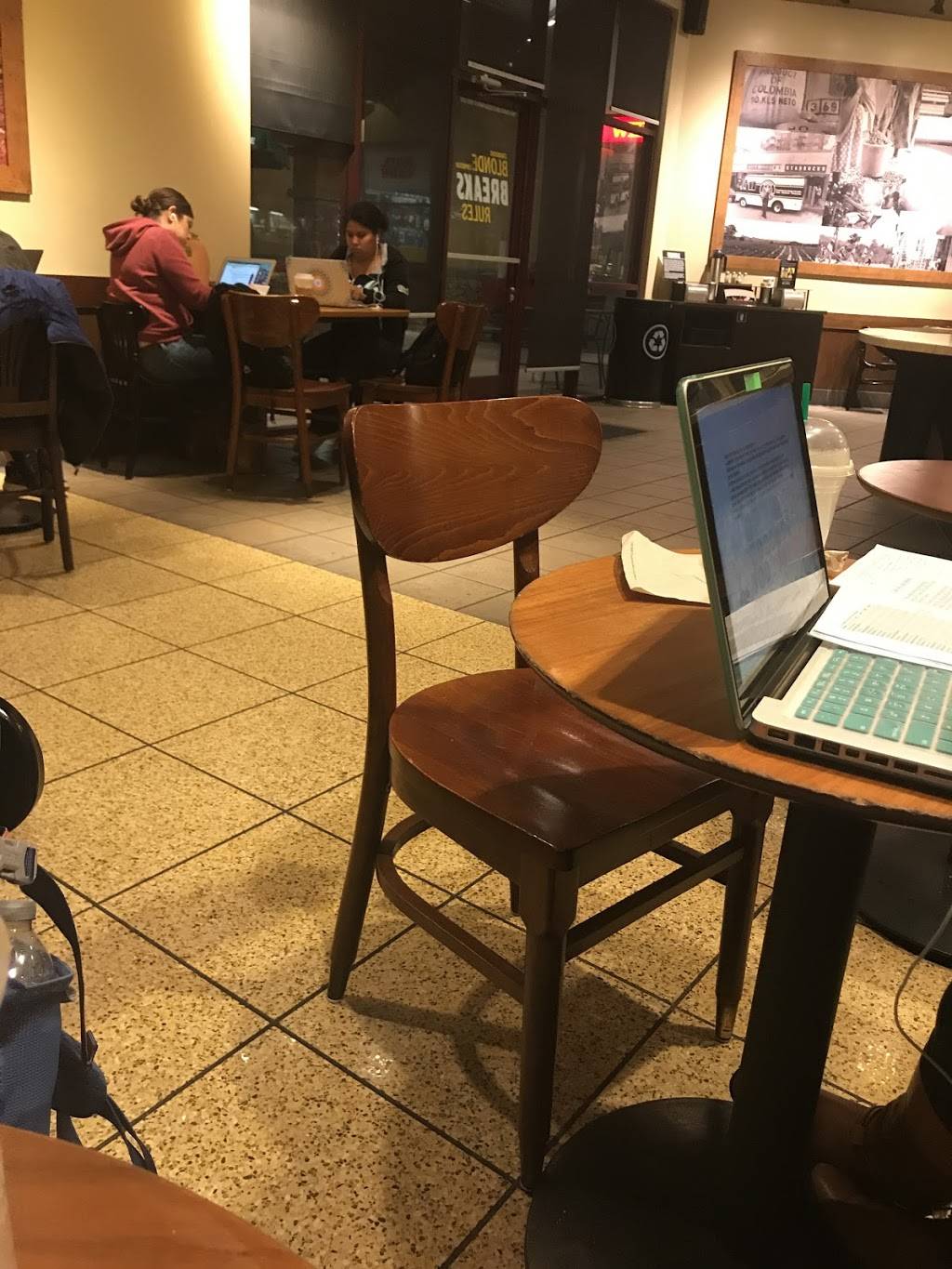 Starbucks | cafe | 20523 Hesperian Blvd, Hayward, CA 94541, USA | 5102640592 OR +1 510-264-0592