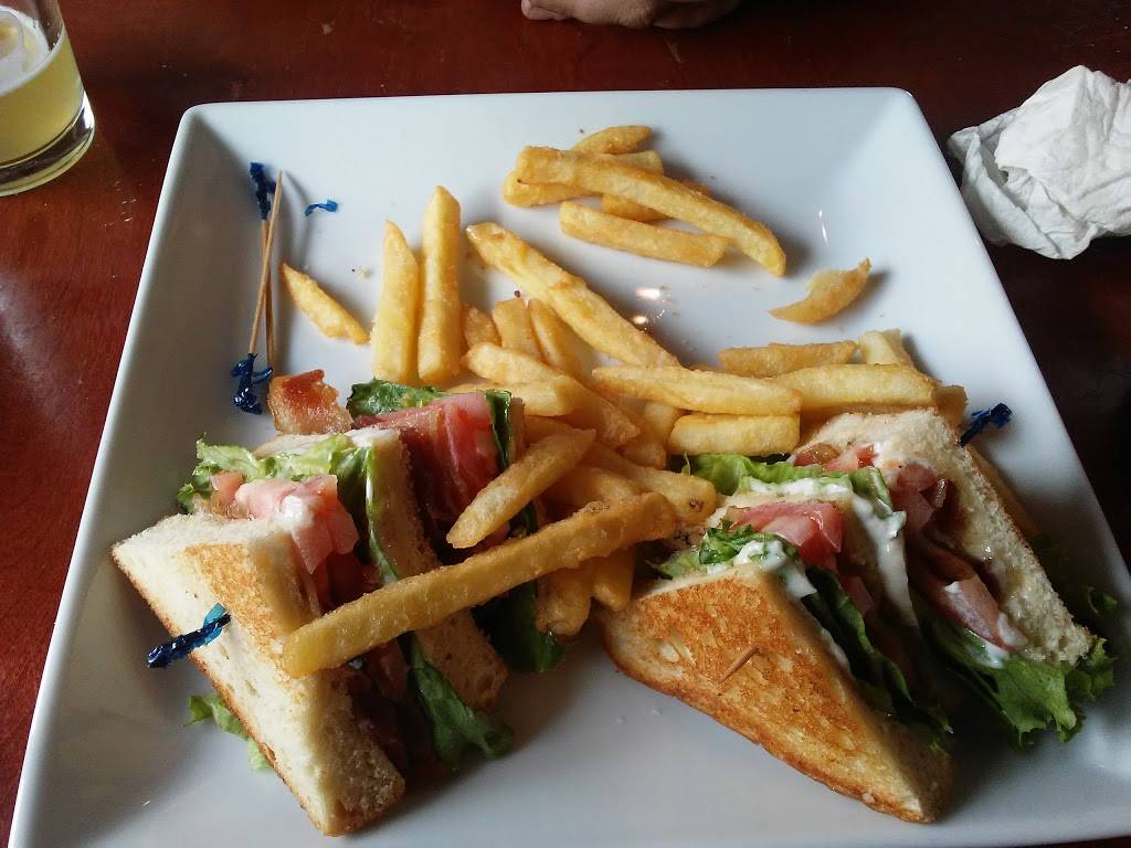 Yamas Bar and Grill | restaurant | 268 Main St, Old Town, ME 04468, USA | 2078275200 OR +1 207-827-5200