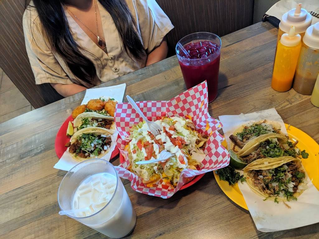 La Regia Taqueria | restaurant | 436 Hwy 1 W, Iowa City, IA 52246, USA | 3193418226 OR +1 319-341-8226