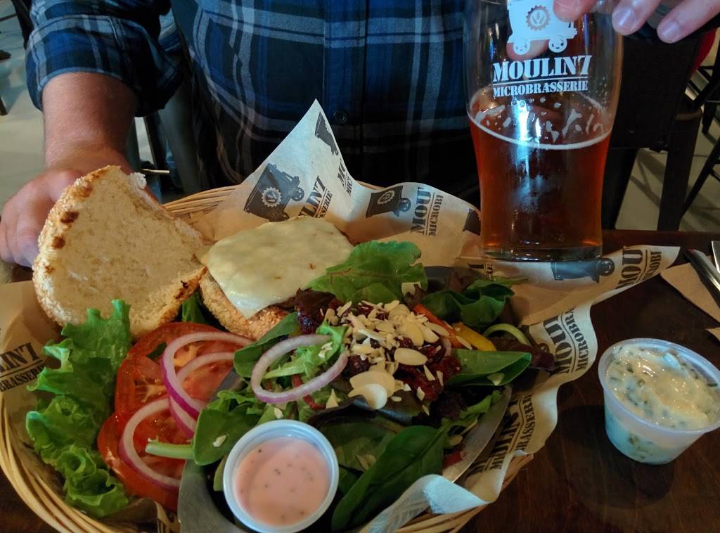Microbrasserie Moulin 7 | restaurant | 294 Boulevard St Luc, Asbestos, QC J1T 2W1, Canada | 8197160686 OR +1 819-716-0686
