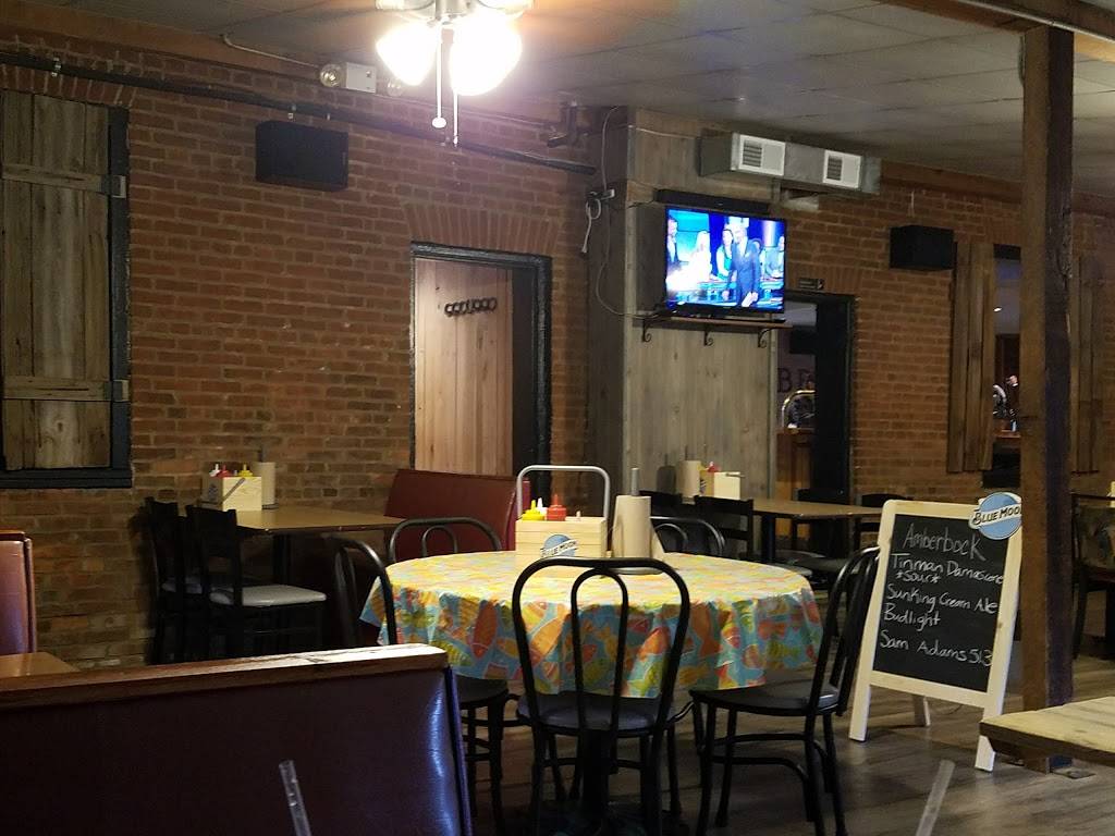 Stouts Brick House | restaurant | 6995 N Dearborn Rd, Guilford, IN 47022, USA | 8125760125 OR +1 812-576-0125