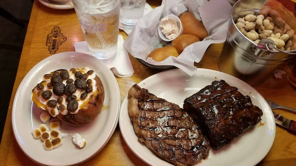 Texas Roadhouse | restaurant | 3001 Old Boynton Road, Boynton Beach, FL 33436, USA | 5617341677 OR +1 561-734-1677