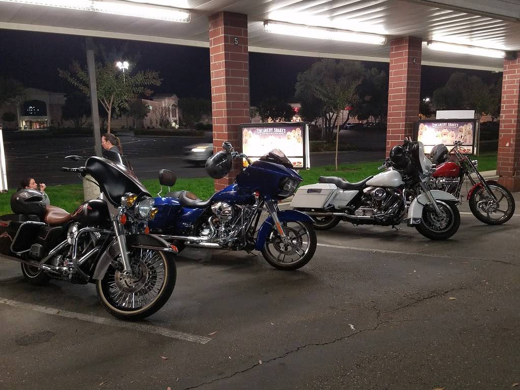 Sonic Drive-In | restaurant | 3080 N Naglee Rd, Tracy, CA 95304, USA | 2098348108 OR +1 209-834-8108