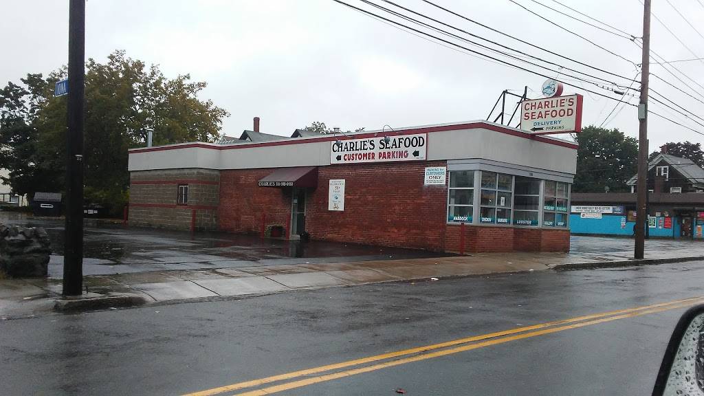 Charlies | restaurant | 188 Essex St, Lynn, MA 01902, USA | 7815958953 OR +1 781-595-8953