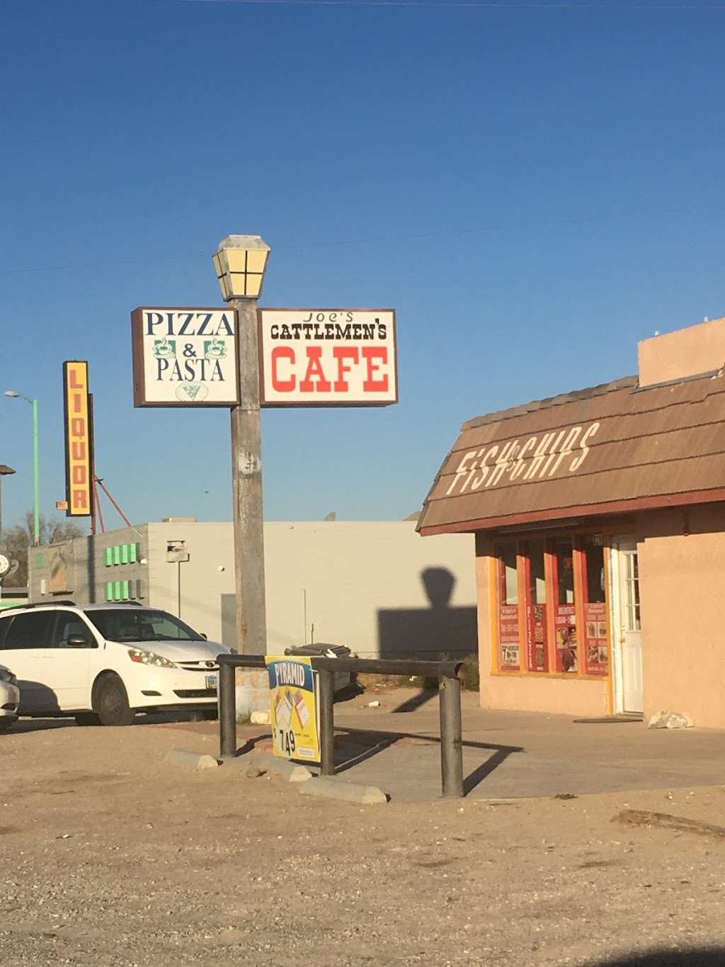 Joes Cafe | restaurant | 32808 Old Woman Springs Rd, Lucerne Valley, CA 92356, USA | 7602481128 OR +1 760-248-1128