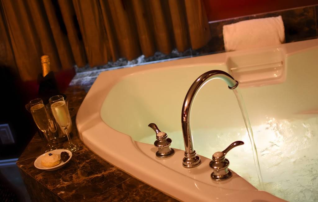 Sheridans | restaurant | 5133 S Lake Dr, Cudahy, WI 53110, USA | 4147479800 OR +1 414-747-9800