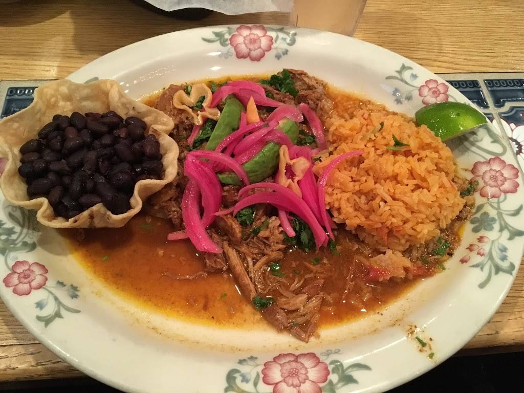 La Hacienda Arlington | restaurant | 210 W Division St, Arlington, WA 98223, USA | 3604359433 OR +1 360-435-9433