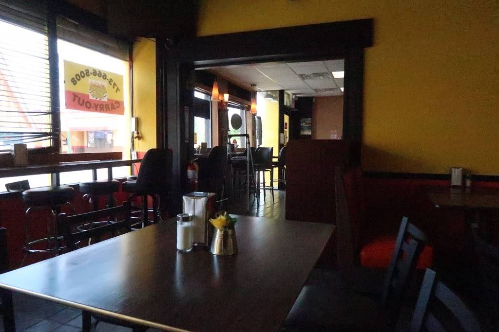 Chikis N Grill | restaurant | 2817 W Diversey Ave, Chicago, IL 60647, USA | 7736665008 OR +1 773-666-5008