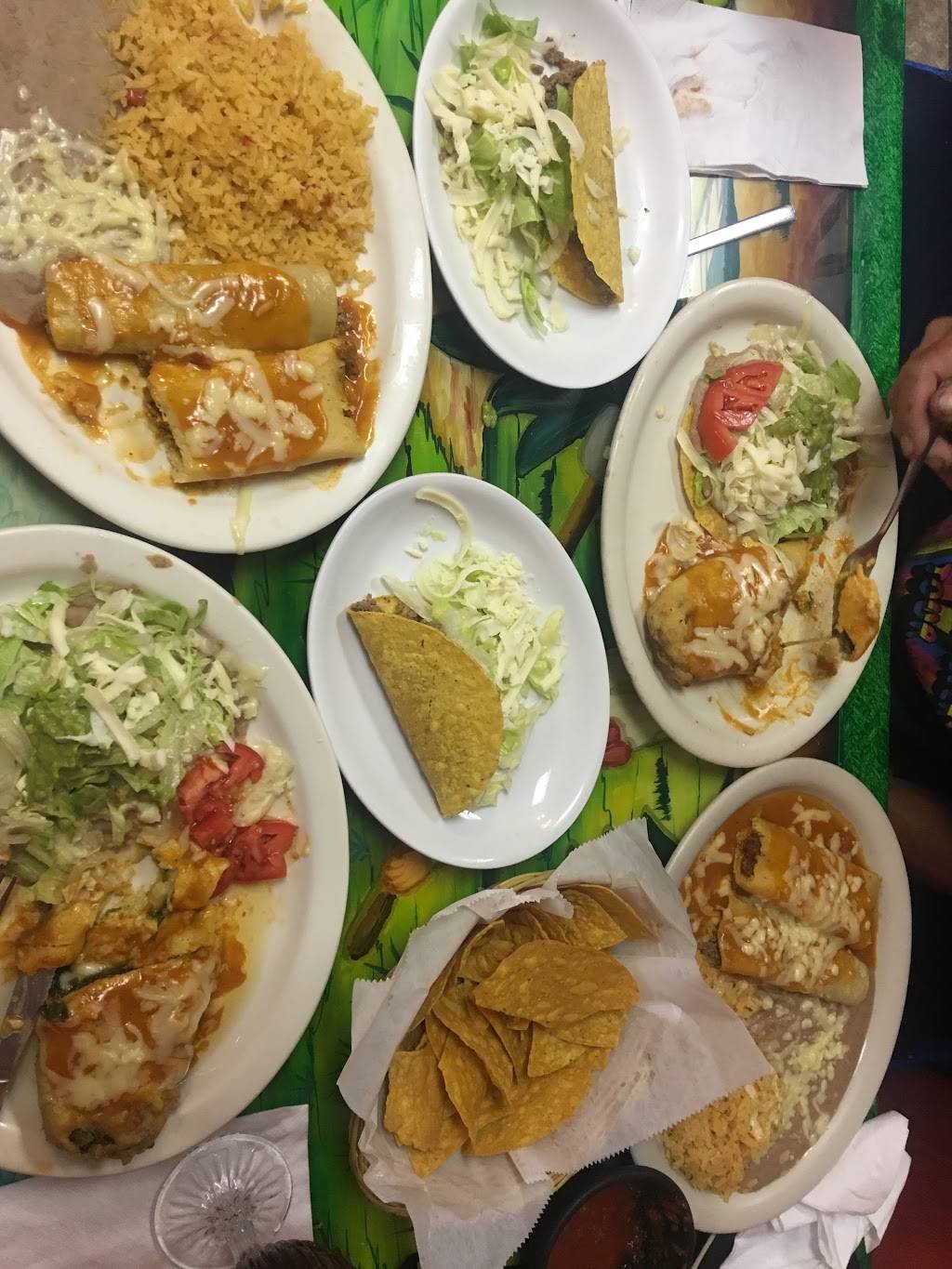 Casa Mexicana | restaurant | 440 Market Square Plaza, Livingston, TN 38570, USA | 9318238870 OR +1 931-823-8870