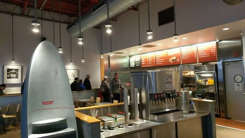 Chipotle Mexican Grill | restaurant | 7229 Central Ave, Toledo, OH 43617, USA | 4198413283 OR +1 419-841-3283