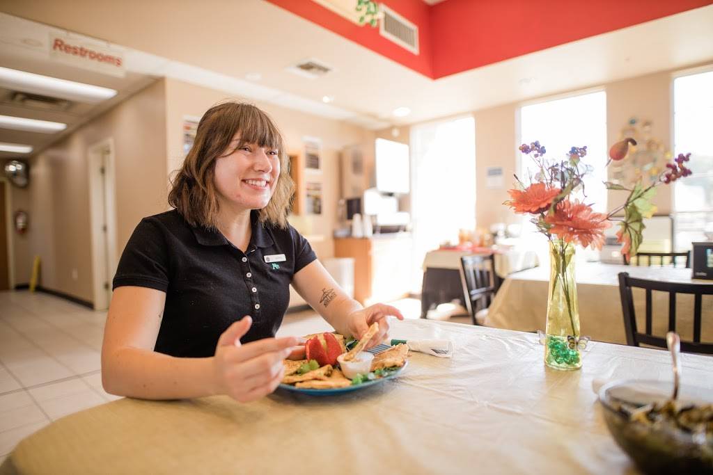 The Humming Bird Hut | restaurant | 8710 W Maryland Ave, Glendale, AZ 85305, USA | 6232442276 OR +1 623-244-2276