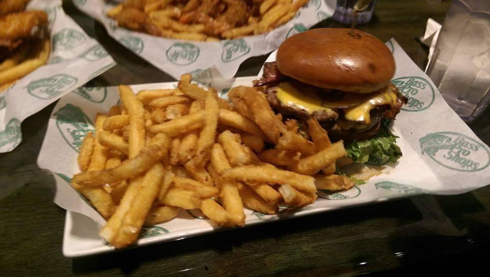 Uncle Bucks Fish Bowl and Grill | restaurant | 200 Bass Pro Dr, Round Rock, TX 78665, USA | 5128762600 OR +1 512-876-2600