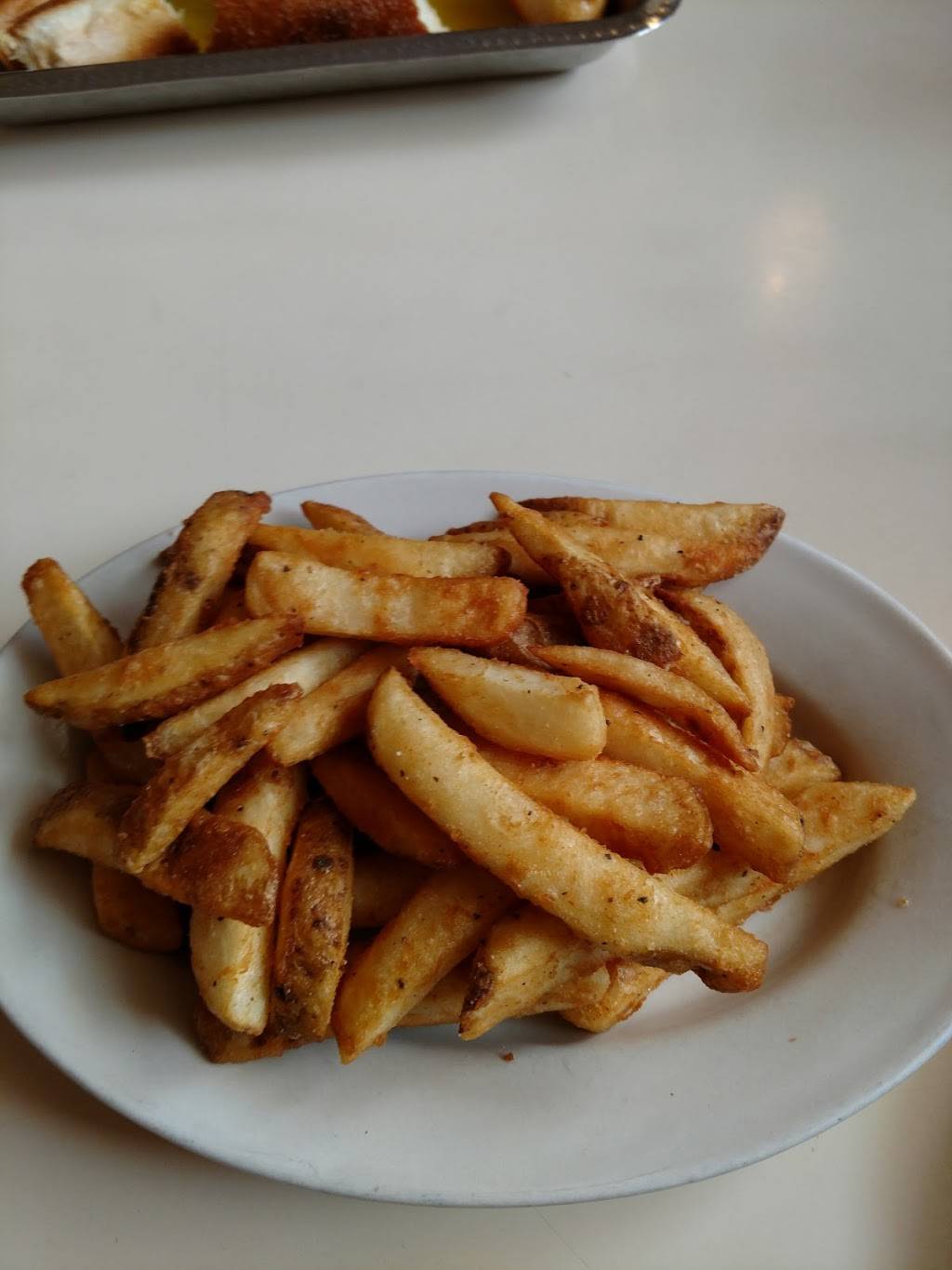 Joe Bolognas | restaurant | 120 W Maxwell St, Lexington, KY 40508, USA | 8592524933 OR +1 859-252-4933